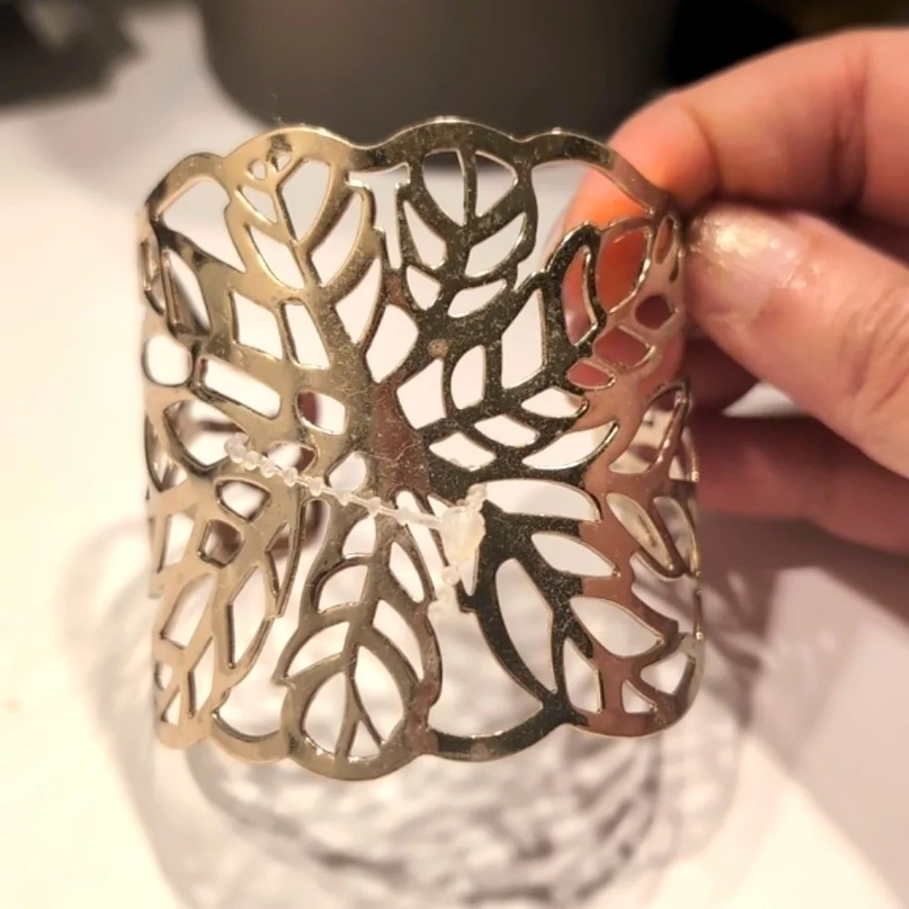 Style Retro Leaves Alloy Gold Plating Women's Bangle Wide